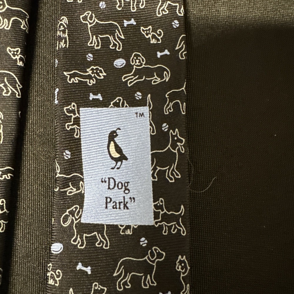 Bird Dog Bay Men's Silk Tie Dog Park Navy and Light Blue Lots of Breeds EUC - Picture 5 of 5